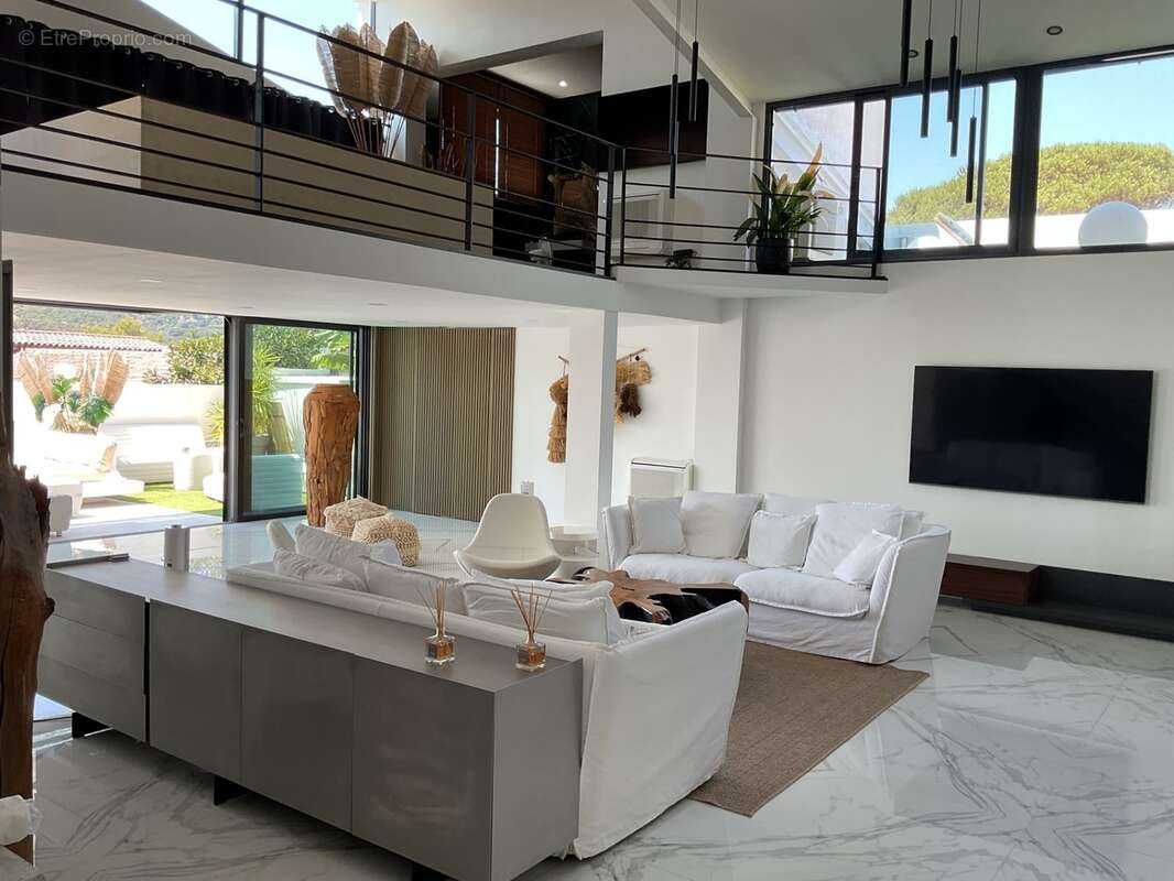 Loft Contemporain aux volumes remarquables - photo 2