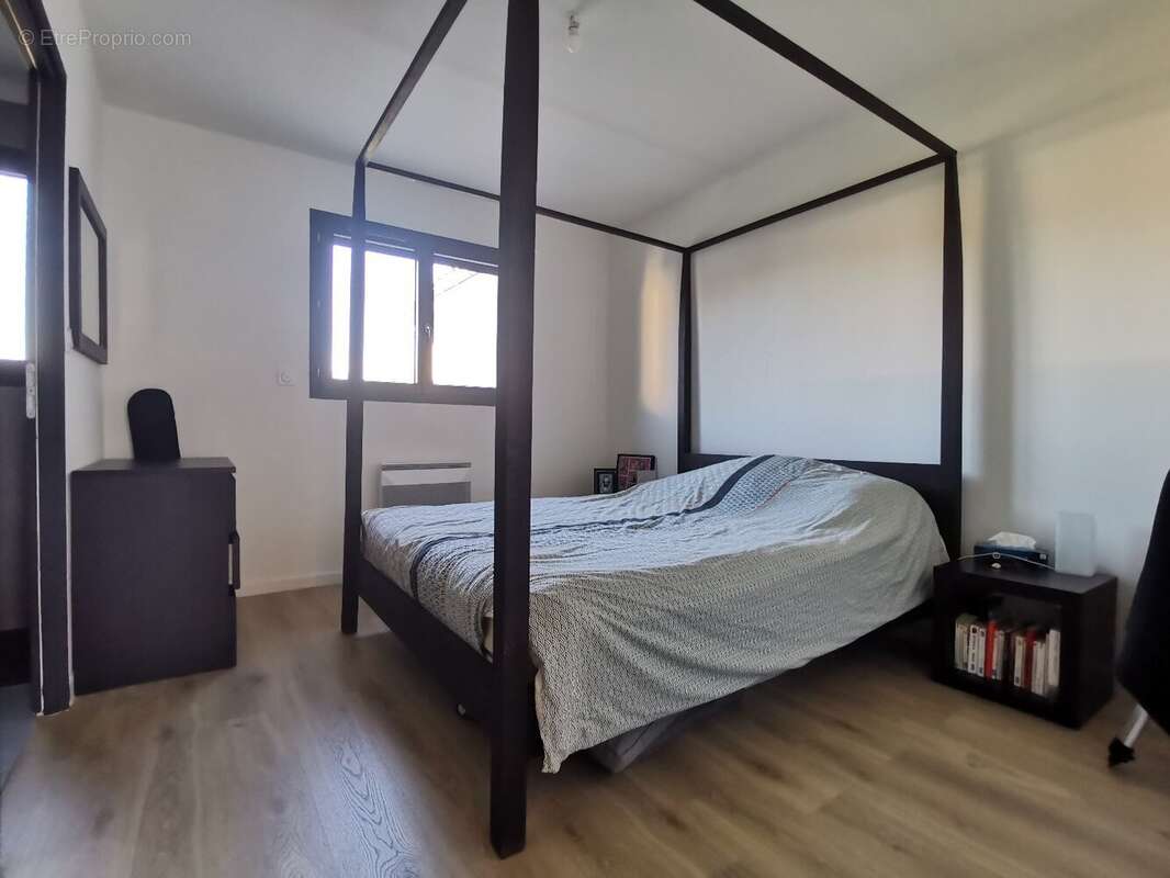 Maison à MEJANNES-LE-CLAP