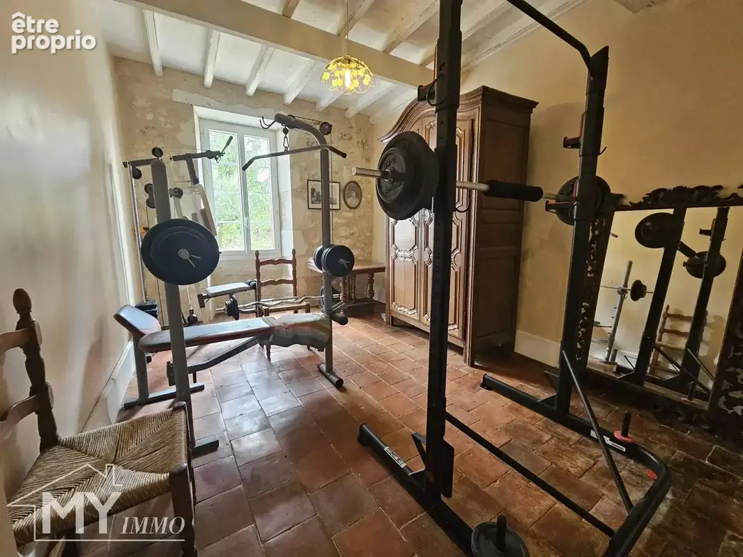 St Antoine de Breuilh : Maison en pierre de 1855 avec dépendances et jardin clos – Cadre paisible - photo 10