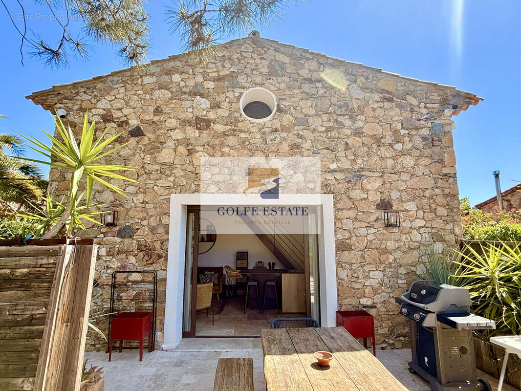 Maison à GRIMAUD