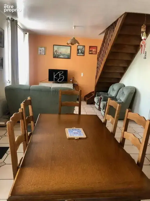 MAISON-110m² au sol–6 pièces–TERRAIN 559m²-GARAGE–CAVES-proche Forêt et transports - photo 3