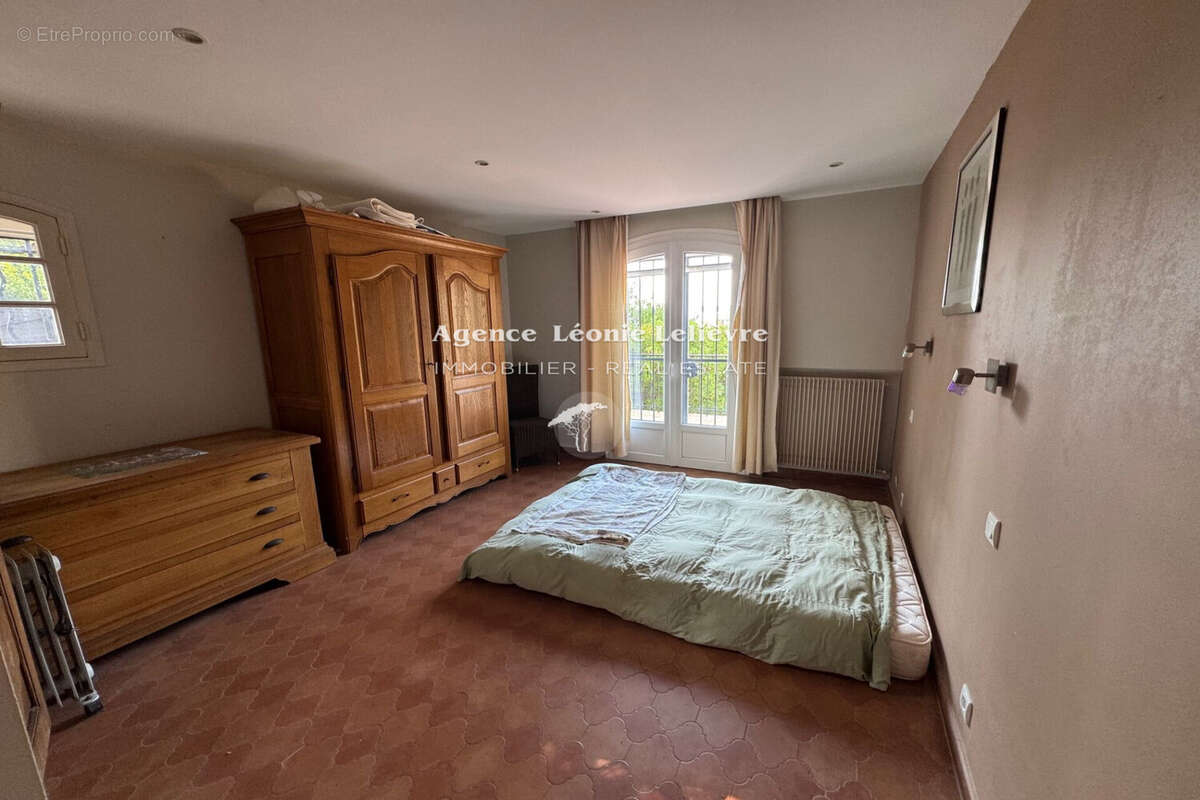 Maison à LES ISSAMBRES