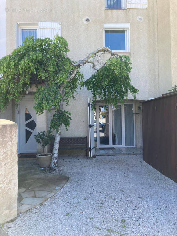 Photo 1 - Maison à SIMIANE-COLLONGUE