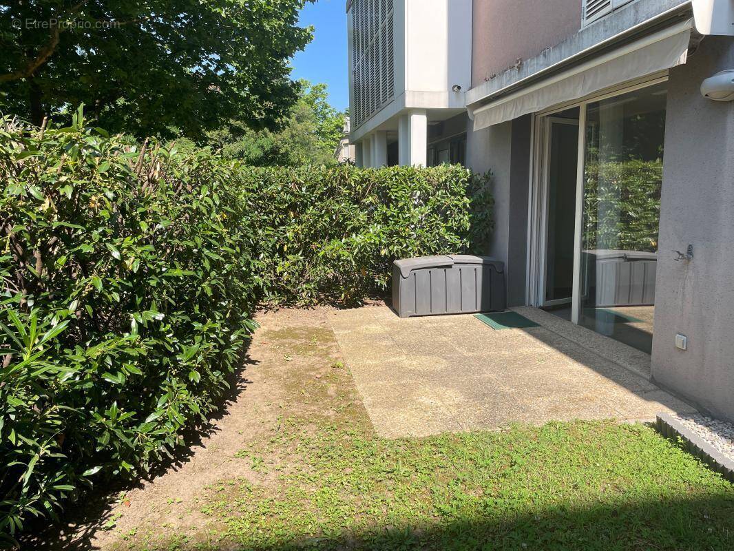 Appartement à MEYZIEU