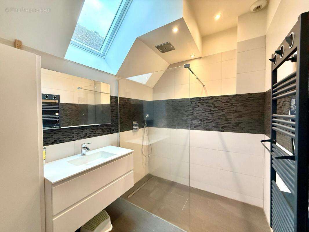 Maison à LE CHATELET-EN-BRIE