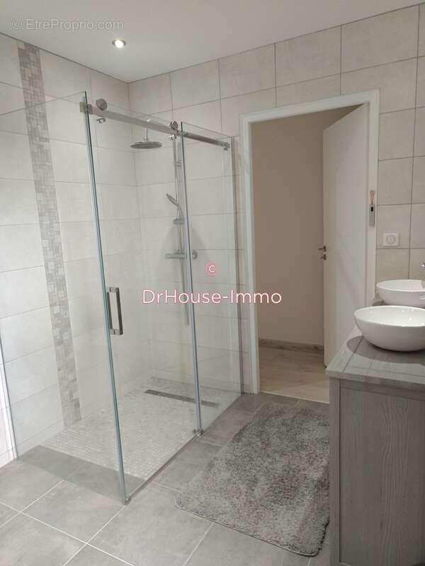 Maison à LOUVIGNE-DU-DESERT