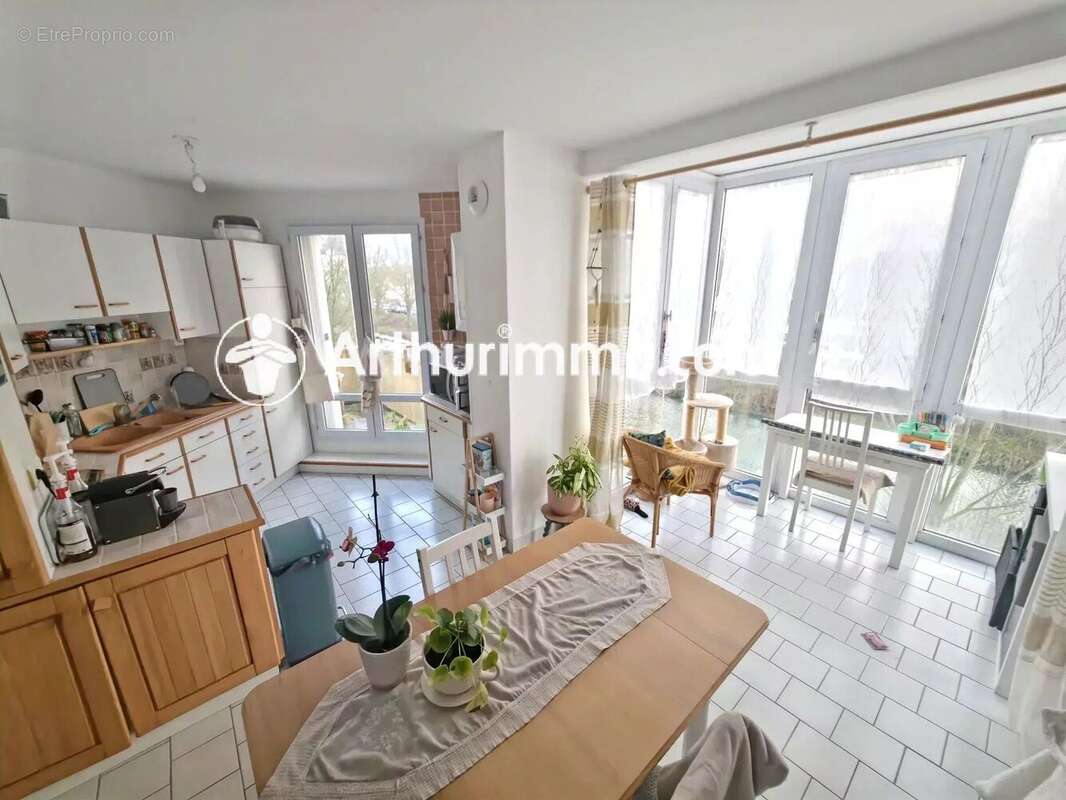 Appartement à MOISSY-CRAMAYEL