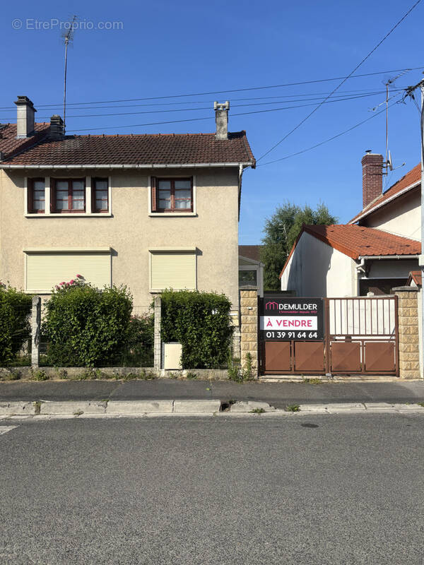 Maison à EZANVILLE
