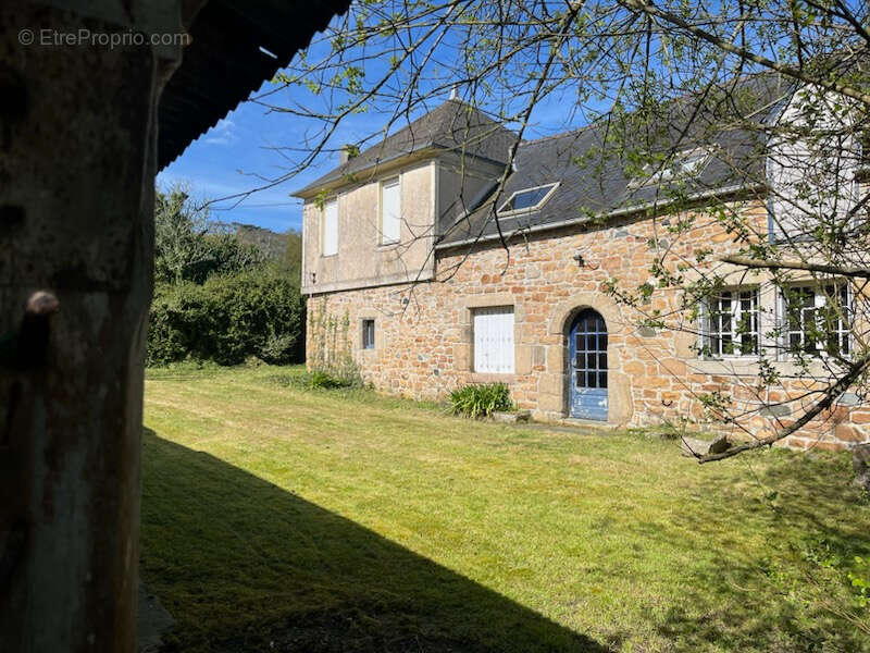 Maison à PLOUGASNOU