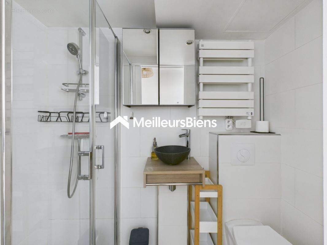 Appartement à PARIS-14E