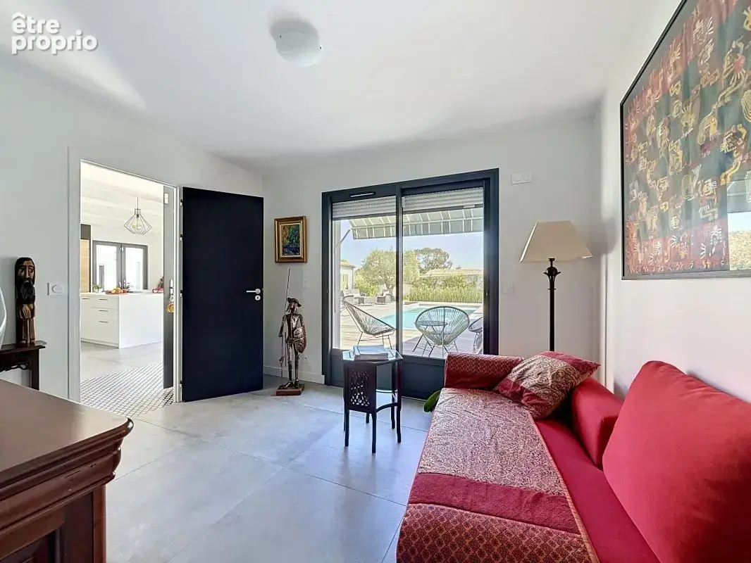 Maison À Vendre : Île de Ré – Villa contemporaine rare avec suites et piscine à La Flotte - photo 9
