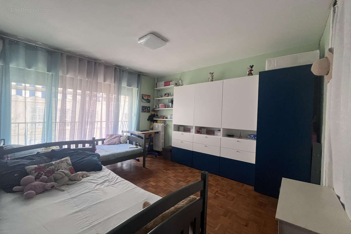 Appartement T3 avec balcon, place de paking et cave . Désirée Clary 13003 Marseille - Appartement à MARSEILLE-3E