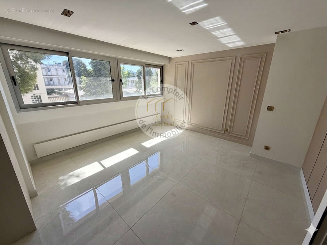 Appartement à MARSEILLE-9E
