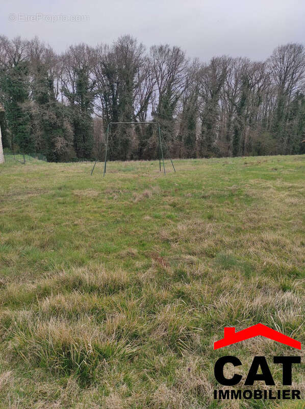 Terrain à VERNOU-LA-CELLE-SUR-SEINE