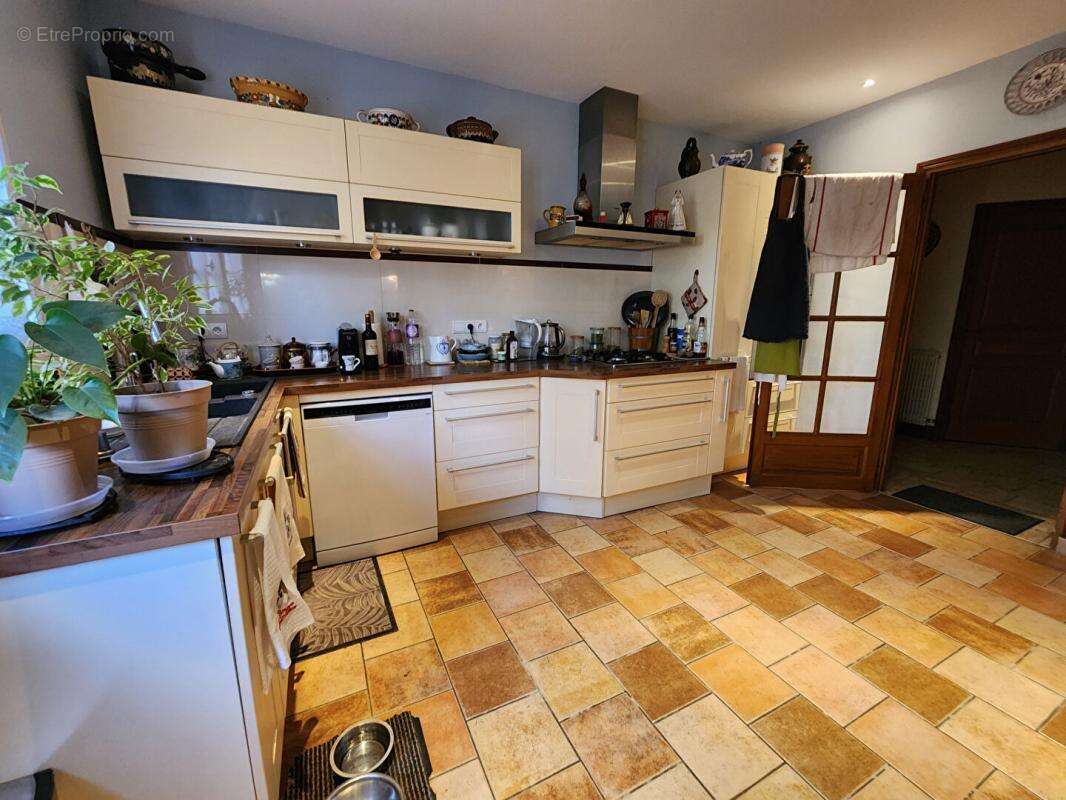 Maison à SAINT-JEAN-SAINT-GERMAIN