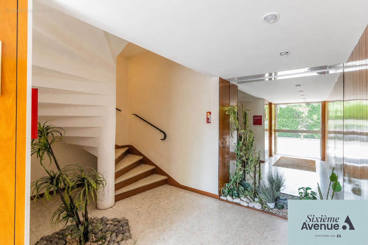 Appartement à SAINTE-GENEVIEVE-DES-BOIS