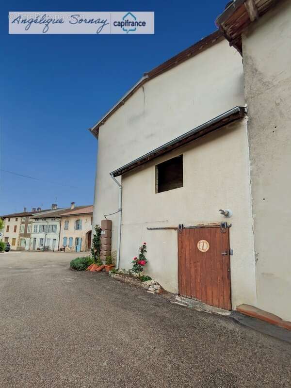 Maison à SAINT-JULIEN