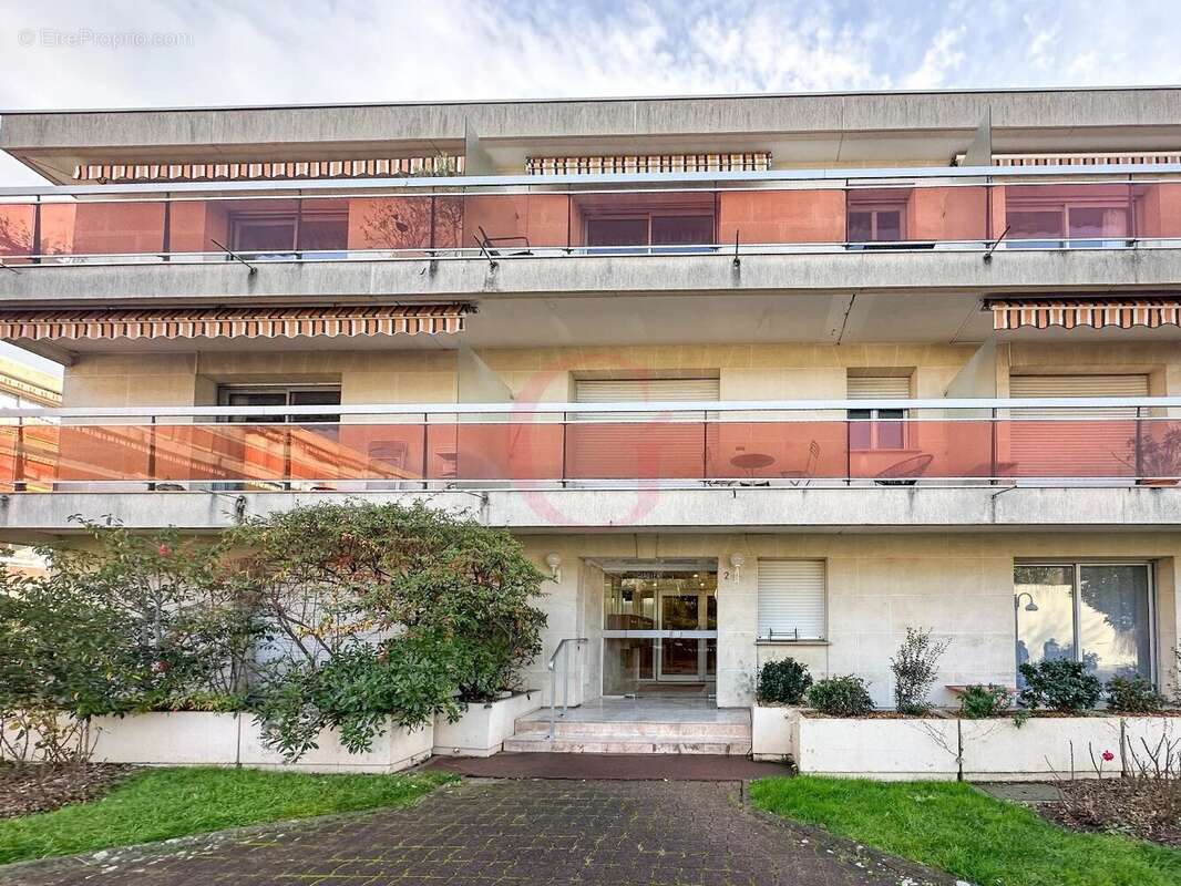 Appartement à BOURG-LA-REINE