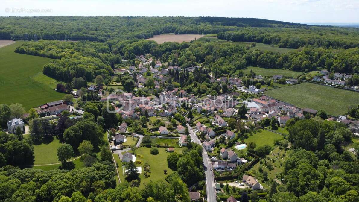Terrain à NOISY-SUR-OISE