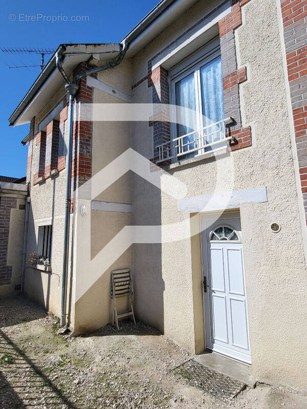 Maison à SAINTE-SAVINE