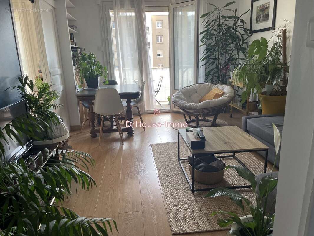 Appartement à SAINT-ETIENNE