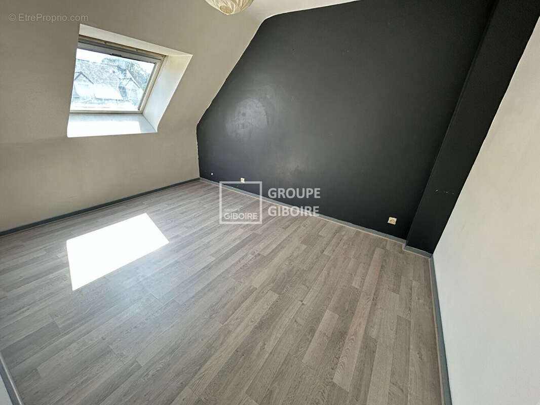 A VENDRE - Agence Giboire -Rennes Quartier Rapatel - Maison d'environ 88m2  habitables(102m² au sol) avec jardin exposé Ouest - photo 5