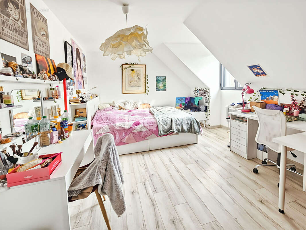 Maison à FONTENAY-TRESIGNY