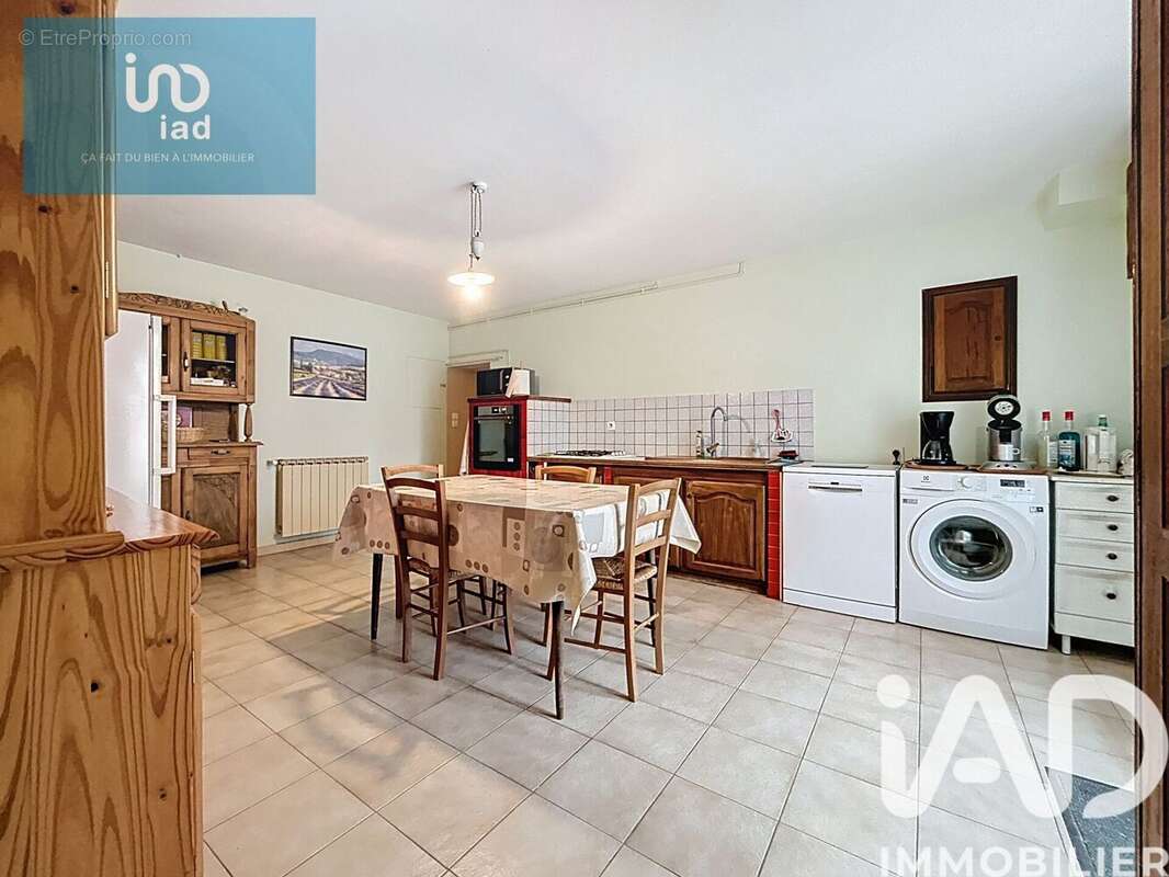 Photo 8 - Maison à CAMARET-SUR-AIGUES