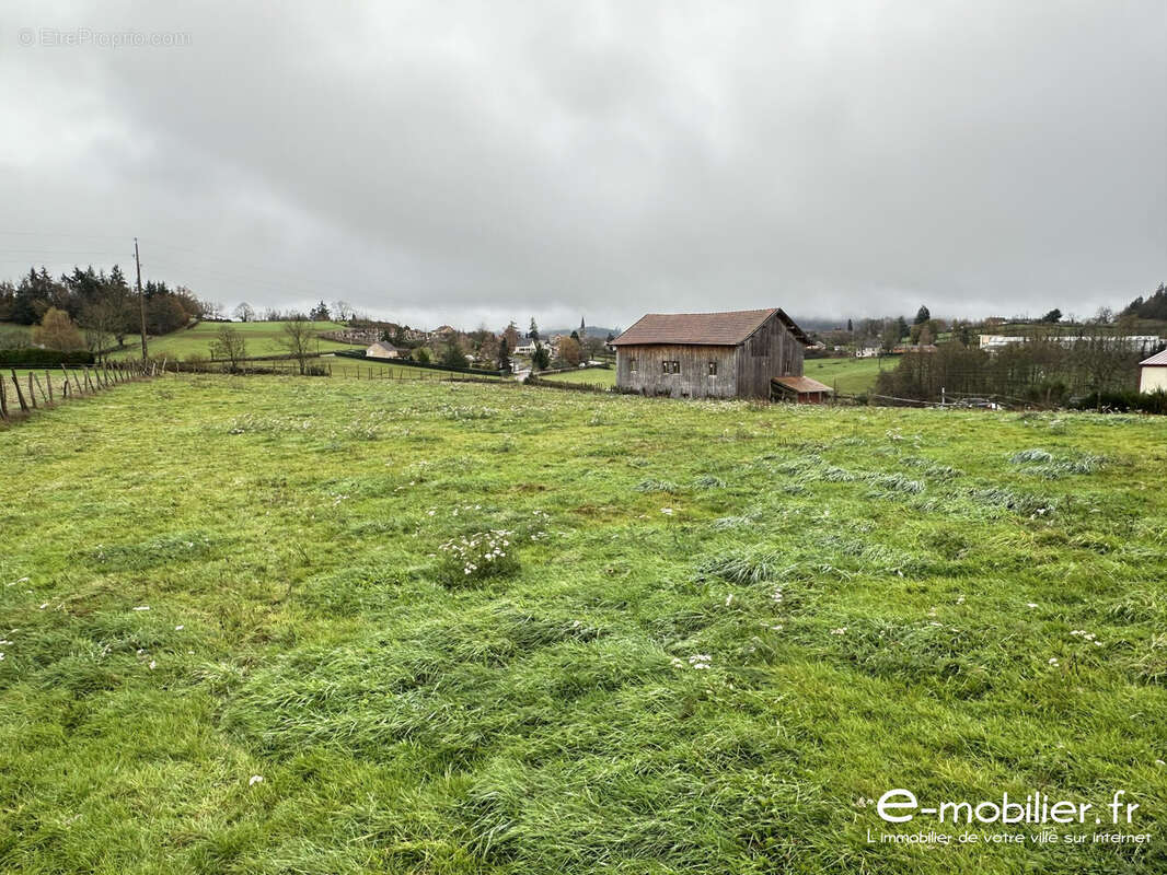 Maison à LA CLAYETTE