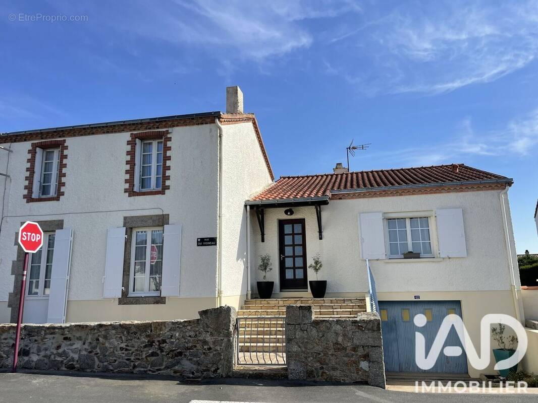 Photo 1 - Maison à SAINT-MESMIN