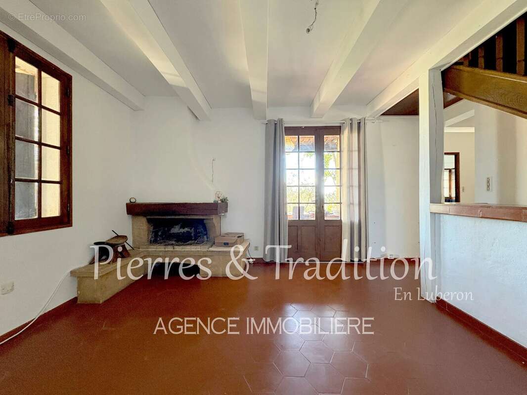 Exclusivité ! Maison avec terrain attenant et piscine dans quartier calme de Reillanne - photo 6