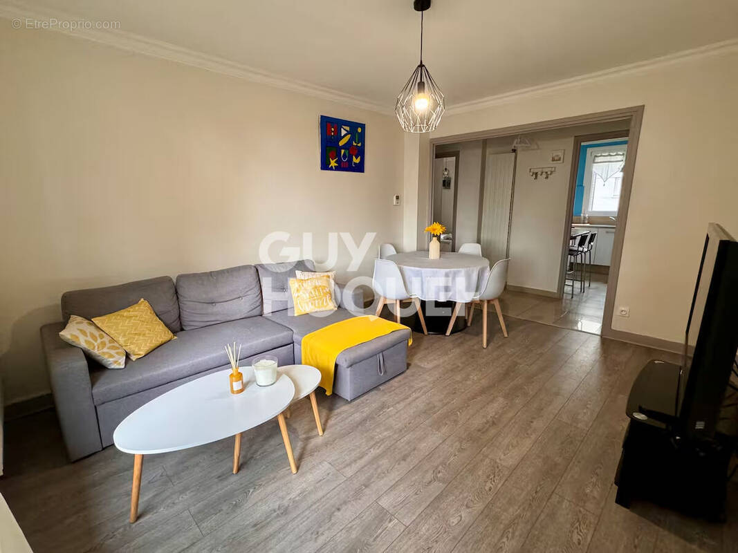 Appartement à LYON-8E