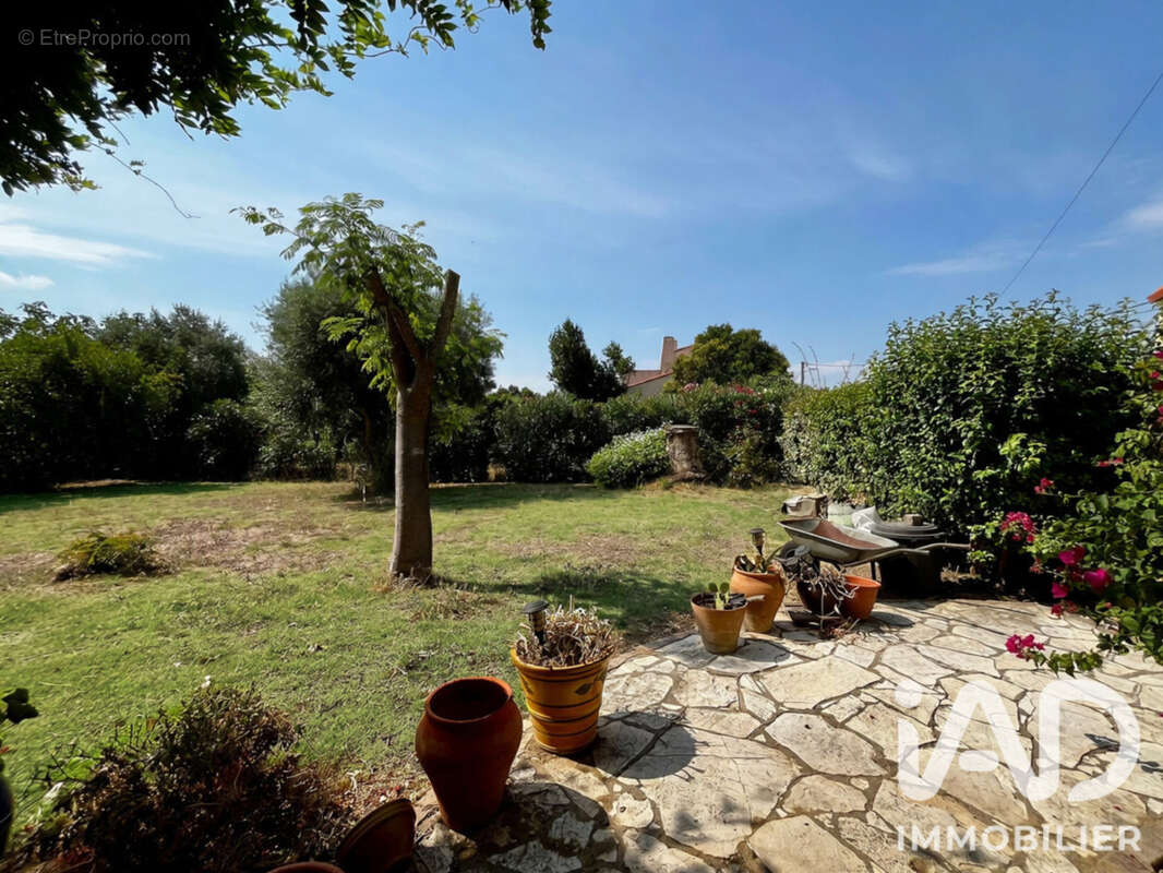 Maison 92 m² à Rivesaltes  - photo 4