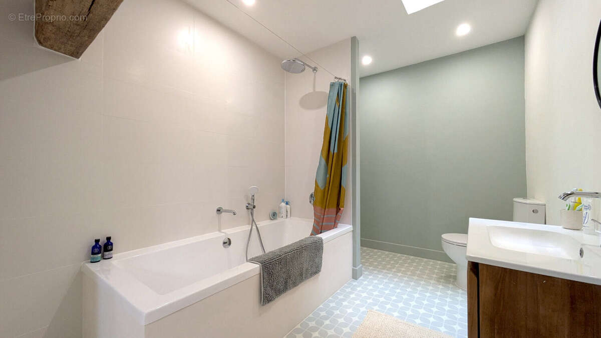 Maison à SAINT-MARTIN-L'ARS