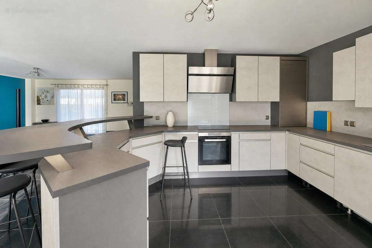 Maison lumineuse de 145 m² à Ferrières-en-Gâtinais - photo 3