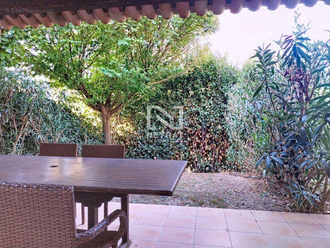 Appartement à MONTAUROUX