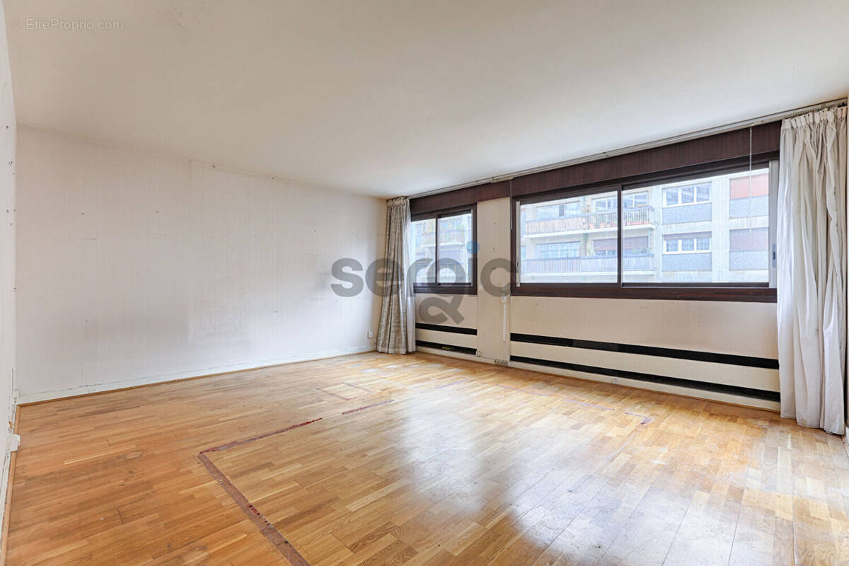 Appartement à PARIS-15E