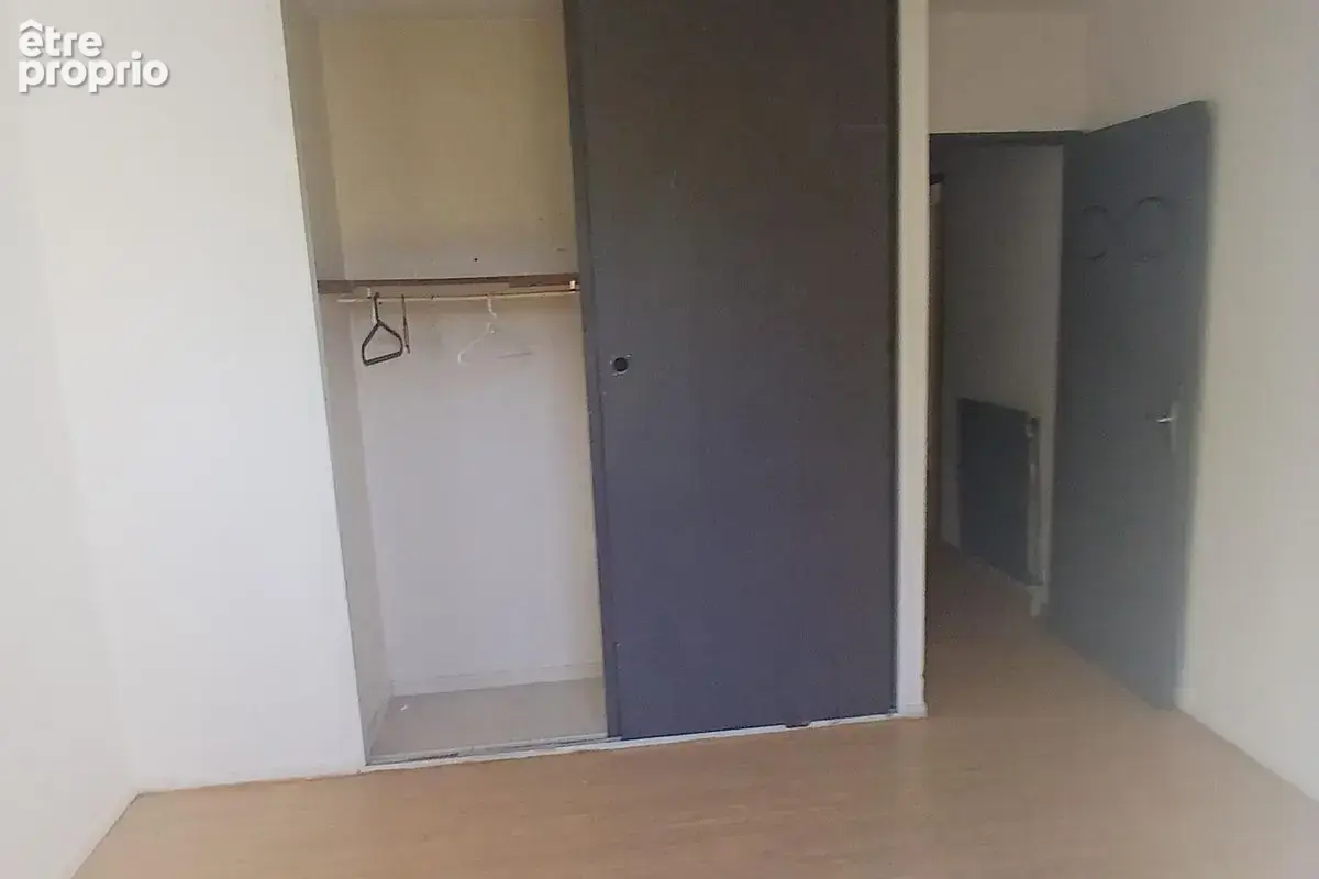 E00610030L Spacieux T2 de 55 m² avec bacon et terrasse de 12m² en 2ième et dernier étage - photo 5