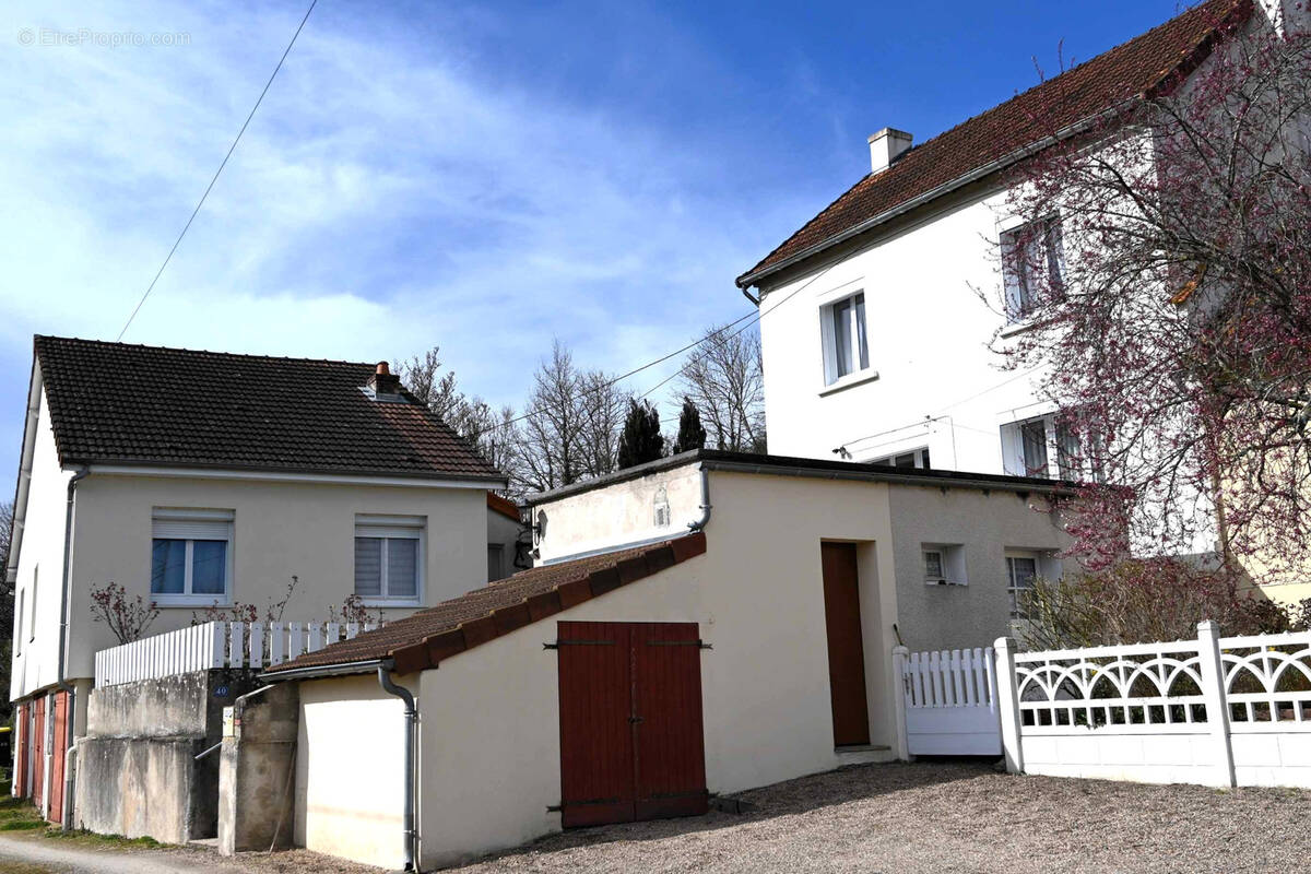 Maison à GUEUGNON