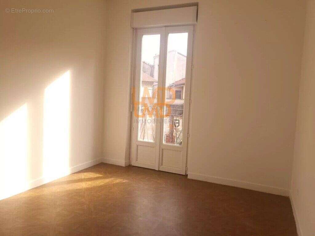 Appartement à DECAZEVILLE
