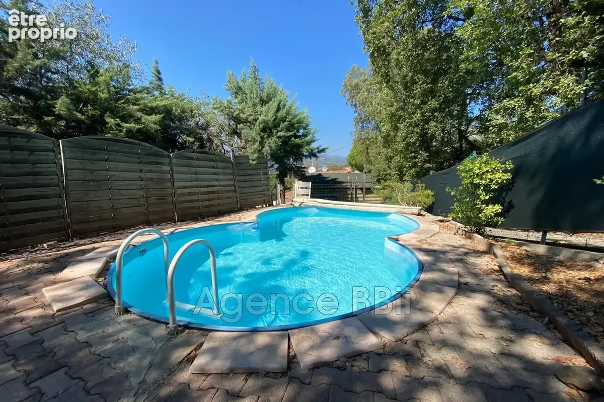Maison 5 pièces 83 m² à vendre à Nice (06200) - photo 2