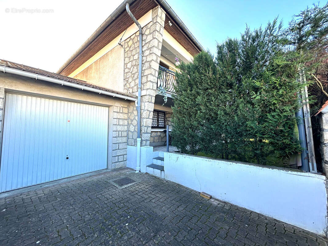 Maison à MORANGIS