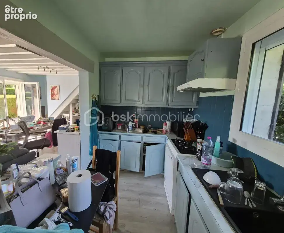 Maison familiale avec grand terrain, garage et dépendance - photo 9