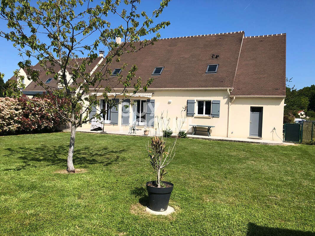 Maison à TOURNAN-EN-BRIE