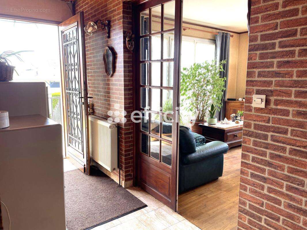 Maison à SAINTE-GENEVIEVE