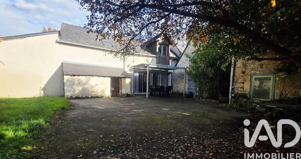 Photo 1 - Maison à BAZOUGES-SUR-LE-LOIR