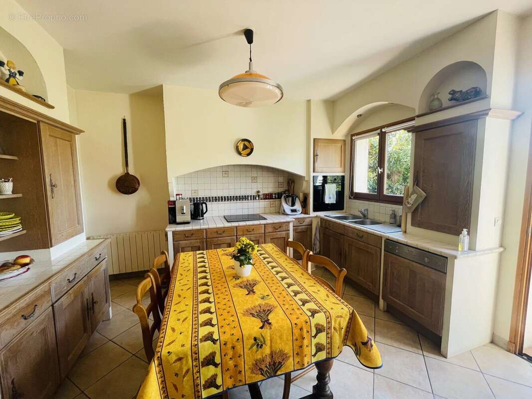 Maison à BERRE-LES-ALPES