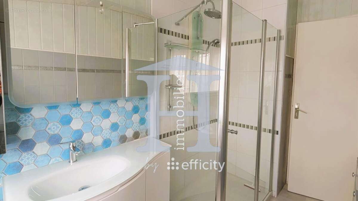 Maison à COURRIERES