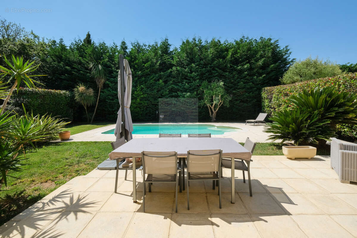 Maison à VILLENEUVE-LOUBET