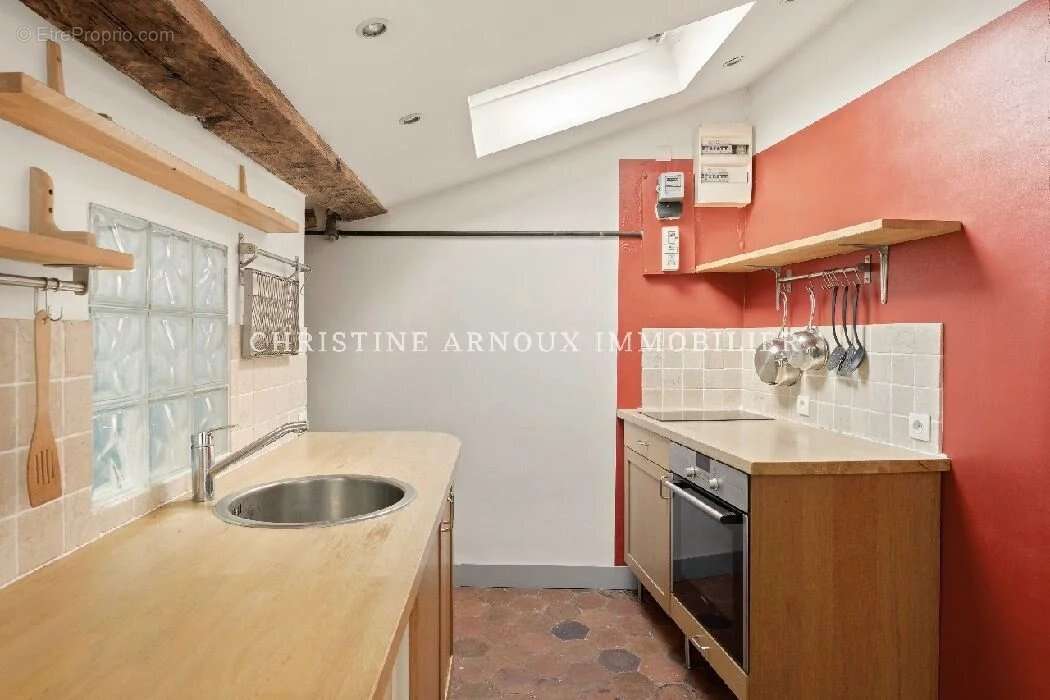 Appartement à PARIS-3E